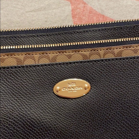 Coach Crossbody Bag - Picture 2 of 11